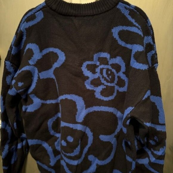 Retro Blue & Black floral & Smiley Face sweater - NWT - Picture 16 of 16